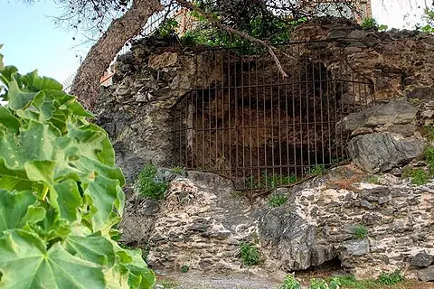 Almunecar Monuments - laurita-necropolis