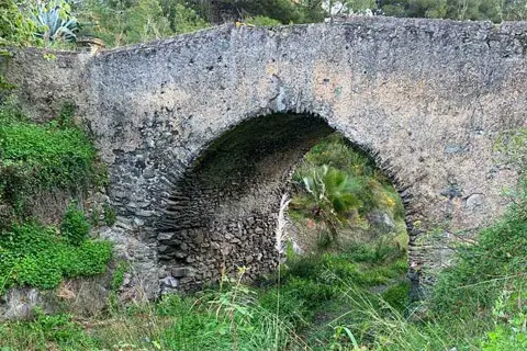Near Playa Cotobro - roman-bridge