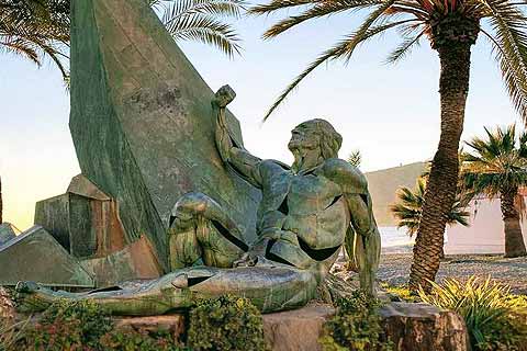 Playa La Herradura - Visit the Shipwrecked Sailors