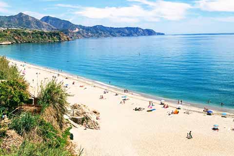 Things to See in Nerja --> Beaches