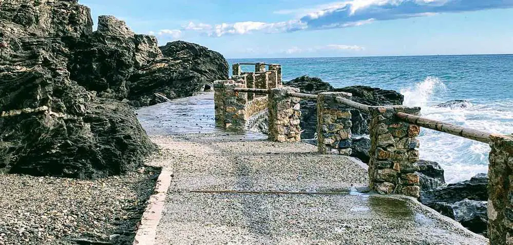 Playas de Almunecar - Playa Curumbico