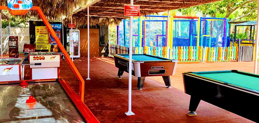 Aqua Tropic Arcade