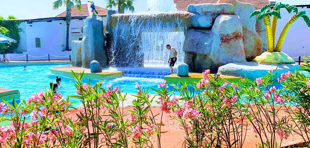 Cascada de Aqua Tropic