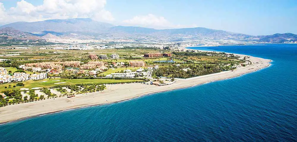 Enjoy the Beach in the Costa Tropical