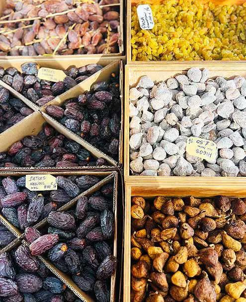 Frutos secos en el Mercadillo de Frigiliana