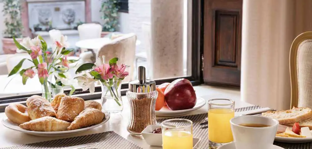 Boutique Hotel in Granada with Breakfast