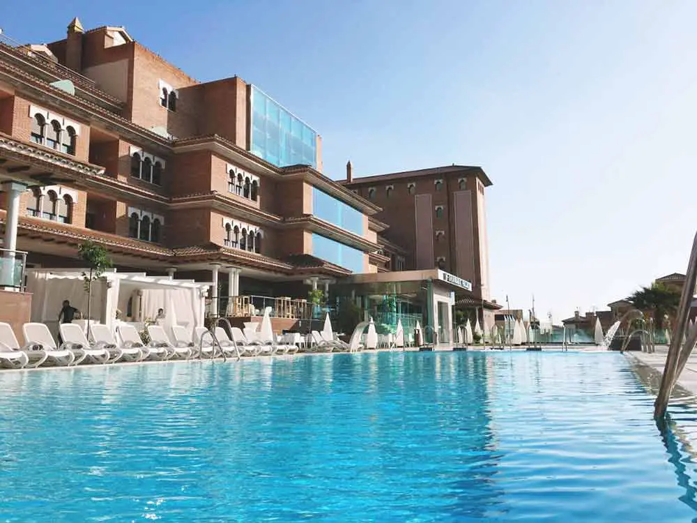 Hoteles en Granada con piscina - Hotel Granada Palace