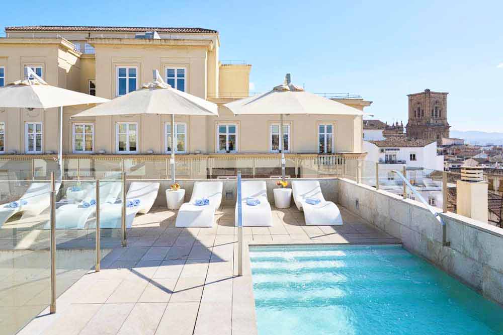 Hoteles en Granada con piscina - Hotel Macià Granada Five Senses Rooms & Suites