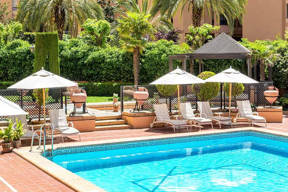 Hoteles con piscina en Granada - Hotel Saray