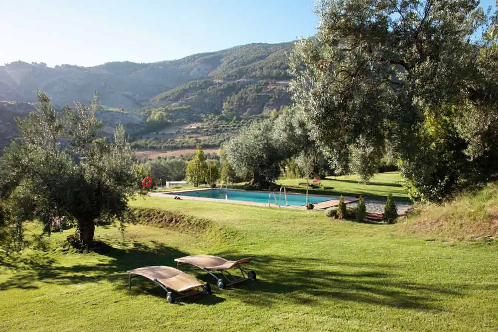 Hoteles con piscina en Granada - La Almunia del Valle