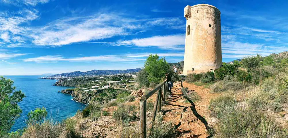 Acantilados de Maro Cerro Gordo - España