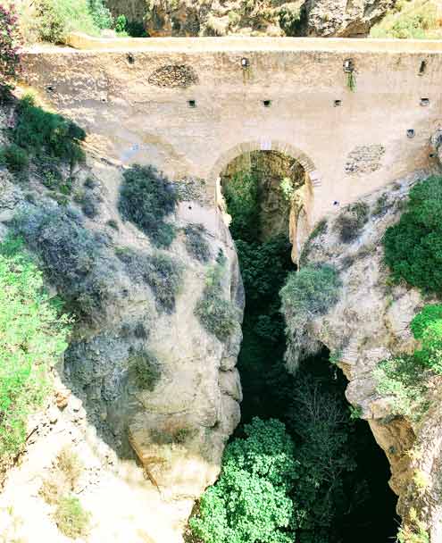 Lanjarón - The Nasrid Bridge / Template