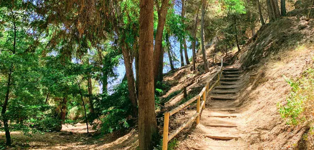 Lanjarón Hiking Trails in Salado Park