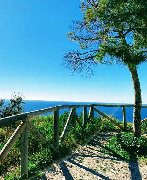 Playa de las Alberquillas - Lookout