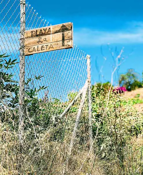 Playa la Caleta de Maro - Sign to Beach