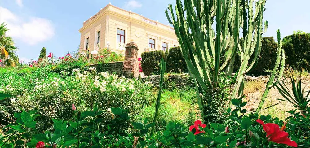 Casa de los Bates - Mejor Hotel de Motril