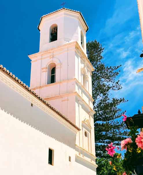 Iglesia de El Salvador - Torre- Nerja