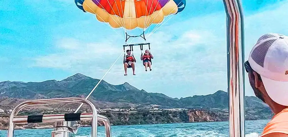Cosas que hacer en Nerja --> Parasailing en Nerja