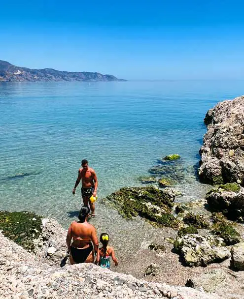 Playa Carabeillo - Rocky Shoreline