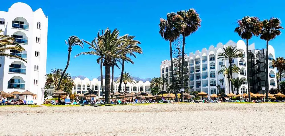 Playa el Playazo - Marinas de Nerja