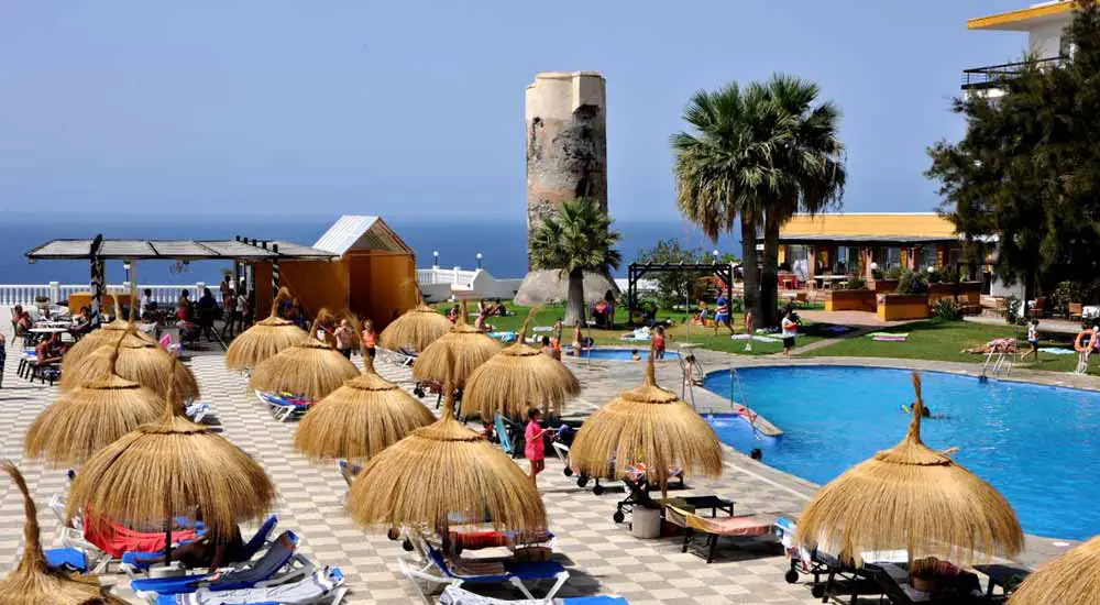 Cambrón Cove and Tower