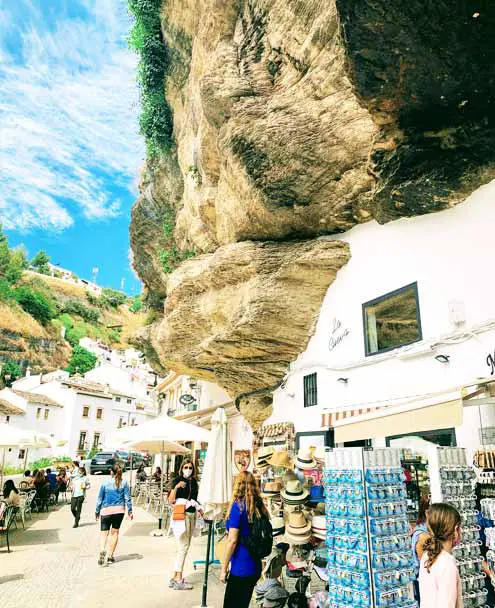 Setenil de las Bodegas, Cádiz - La Cueva del Sol