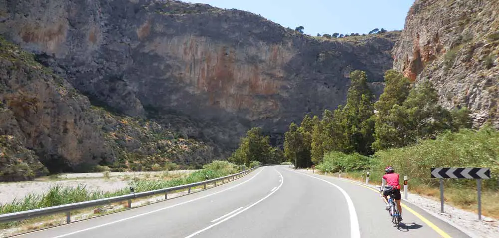 Road to Vélez de Benaudalla