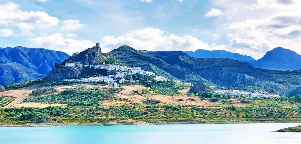 Zahara de la Sierra - Ruta de los Pueblos Blancos, Cádiz