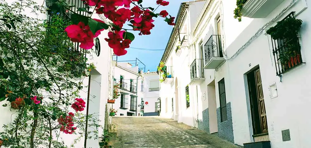 Zahara de la Sierra - Old Town - CĂĄdiz - Spain