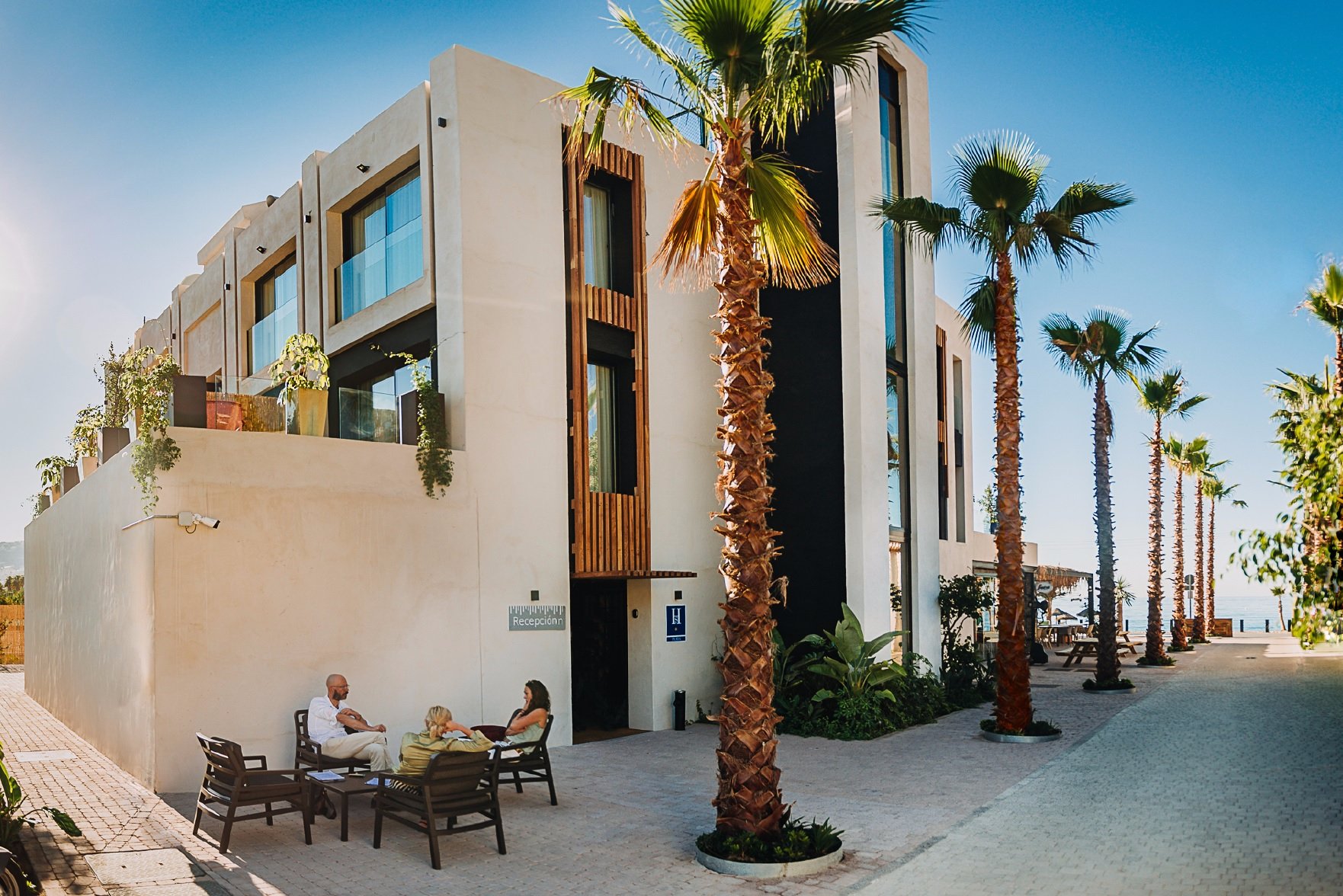 Costa Tropical Hostels & Pensions - La Herradura