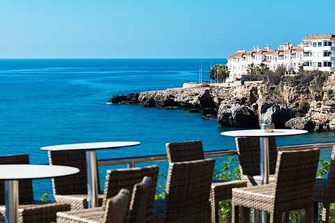 Playa el Salón - Cochran's Terrace Bar