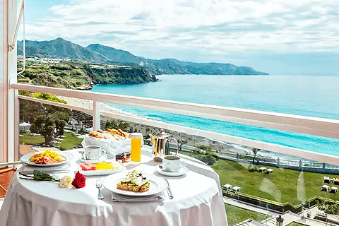 Playa Burriana - Nerja Parador